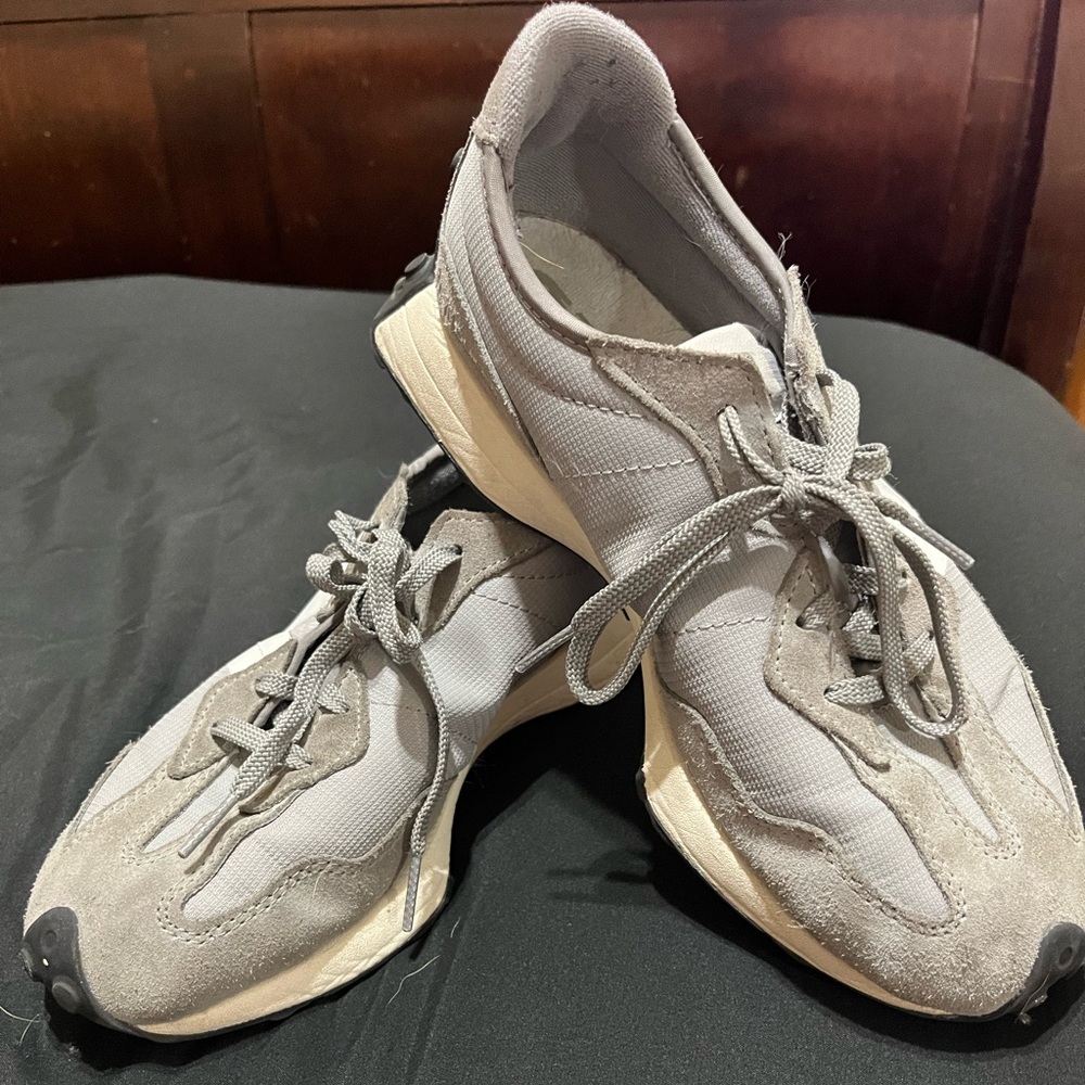 New balance big kids sneakers